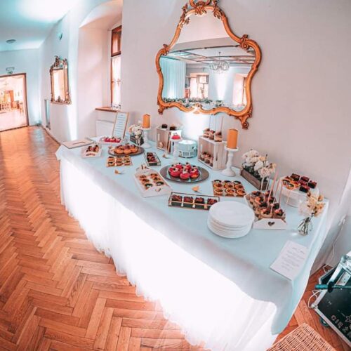 Svadobná výzdoba a catering v sále Kaštieľ Krasňany